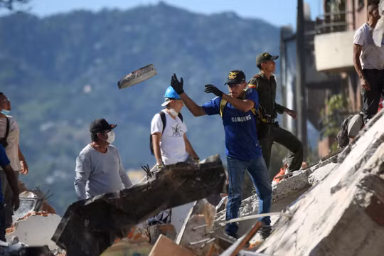 Động đất kinh hoàng tại Colombia: Số người thiệt mạng vượt 250, cứu hộ chạy đua tìm người sống sót
