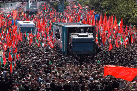 Iran gửi thông điệp đáng sợ ngay trong lễ tang cố Lãnh tụ Tối cao Ali Khamenei 