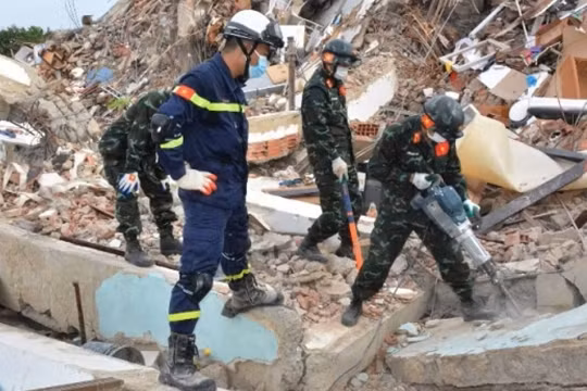 Đoàn Việt Nam tìm thêm được 3 thi thể nạn nhân mắc kẹt trong thảm họa động đất ở Venezuela 
