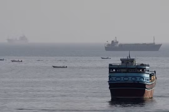 Iran và Oman đạt thỏa thuận về tuyến hàng hải qua “yết hầu” Hormuz, Trung Đông chờ bước ngoặt mới