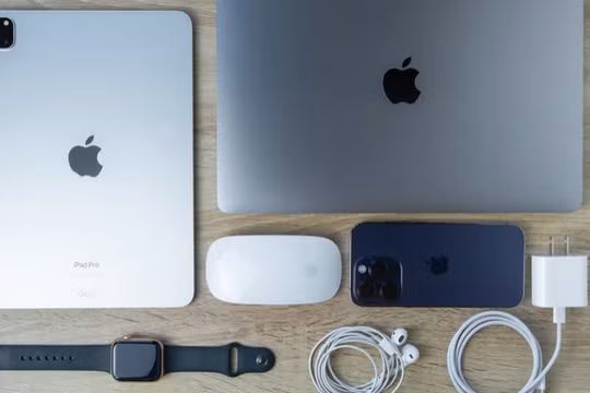 Apple có thể đang tạo ra chiếc thiết bị đeo thông minh tích hợp trí tuệ nhân tạo đầu tiên thực sự đáng dùng. Ảnh: BGR.