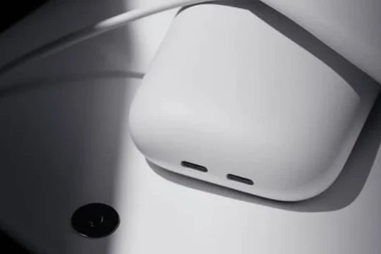 Bỏ củ sạc khỏi hộp điện thoại: Bảo vệ môi trường hay chiêu cắt giảm chi phí?