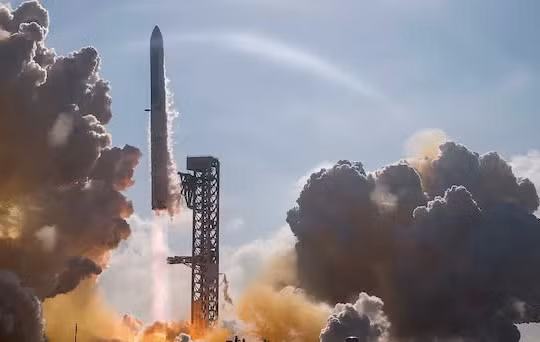 SpaceX công bố mức giá công khai 135 USD/ cổ phiếu. Ảnh: Reuters.