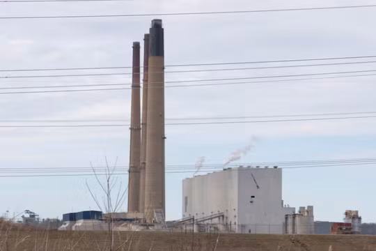 Chất lượng không khí nhiều nơi tại Mỹ đang bị huỷ hoại bởi cuộc đua AI. Ảnh: Reuters.