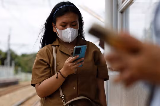 Roblox, X, Facebook, Instagram, YouTube và TikTok sẽ bị chính phủ quản lý chặt chẽ. Ảnh: Reuters.