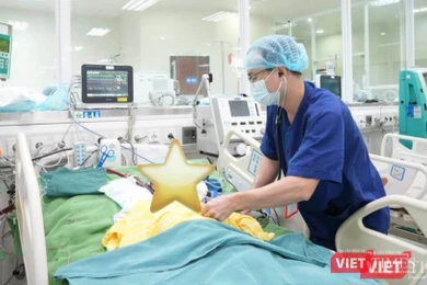 Bệnh viện Nhi Trung ương: 3 trẻ viêm cơ tim tối cấp được cứu bằng ECMO