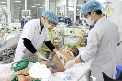 Vết mụn nhỏ không được điều trị đã khiến cậu thanh niên 17 tuổi nguy kịch