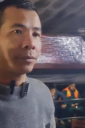 Thợ lặn kể khoảnh khắc tìm kiếm nạn nhân dưới lòng hồ Thác Bà