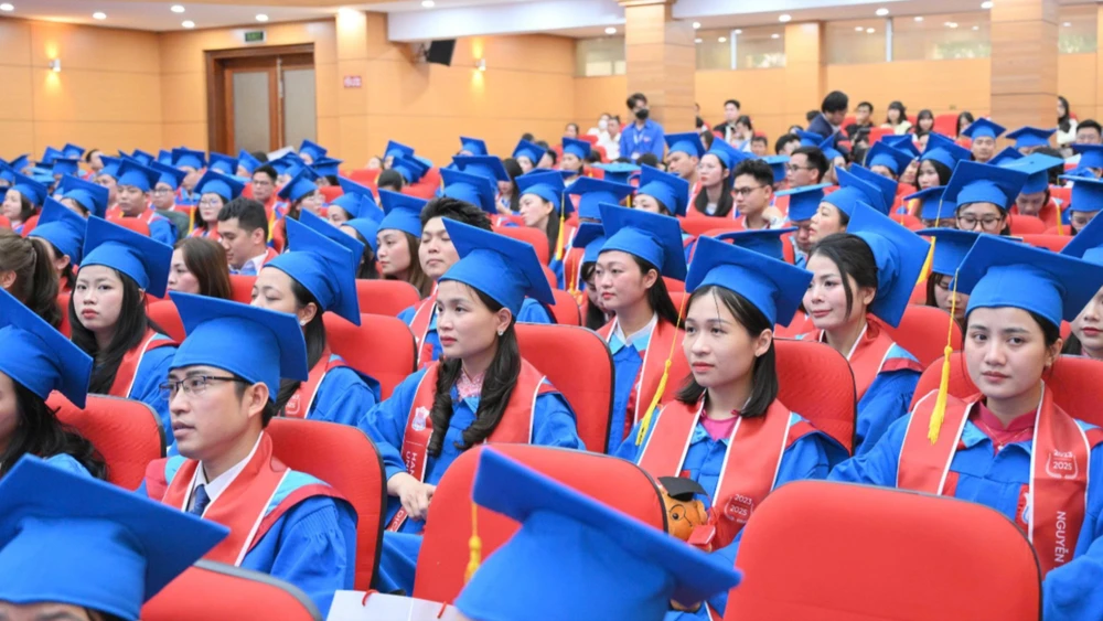 Hé lộ điểm khác biệt trong đào tạo điều dưỡng tiên tiến của Đại học Y Hà Nội