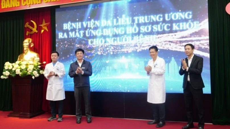 Bệnh viện đầu tiên tự xây dựng app khám bệnh