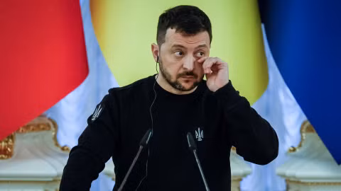 Tổng thống Zelensky phản đối tổ chức bầu cử, tuyên bố nó sẽ tạo “sóng thần xẻ đôi” Ukraine