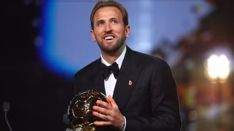 Vượt mặt Yamal và Mbappe, Harry Kane đoạt Quả bóng vàng 2026