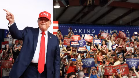Ông Trump bất ngờ đe dọa sa thải 2 cố vấn cấp cao trước thềm bầu cử giữa nhiệm kỳ