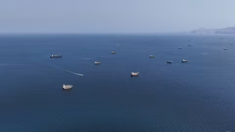 Iraq vận chuyển 2 triệu thùng dầu thô qua eo biển Hormuz, thị trường năng lượng dậy sóng
