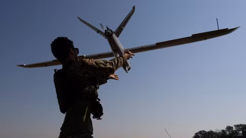 Ukraine tung “bầy đàn UAV” vào lãnh thổ Nga, san phẳng 6 trung tâm hậu cần của “ông lớn” Ozon