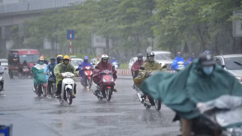 Bắc Bộ - Trung Bộ mưa lớn có nơi trên 200mm, cảnh báo nguy cơ lũ quét, sạt lở nguy hiểm