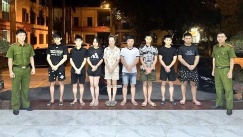 Phá đường dây “shipper giả” lừa đảo qua đơn hàng trực tuyến, 7 đối tượng bị khởi tố