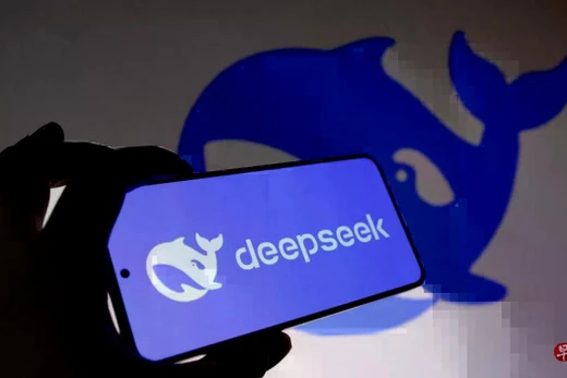DeepSeek được Tân Hoa xã xếp là thông tin khoa học công nghệ nổi bật nhất năm 2025. Ảnh: Zaobao.