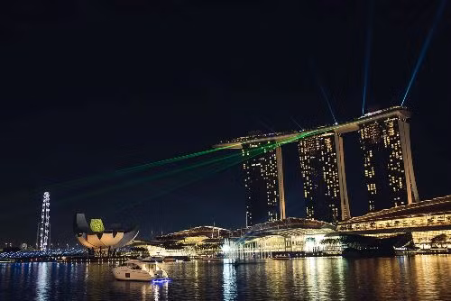 Triển lãm là nơi hội tụ các sản phẩm cao cấp, điểm đến của du thuyền và ôtô hạng sang.