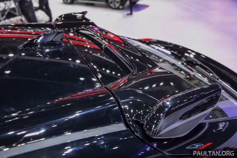 Civic Hatchback ra mắt tại Thái Lan hồi đầu tháng 3, với phiên bản dùng động cơ 1.5L Turbo. Phiên bản này này có giá khoảng 34.000 USD.