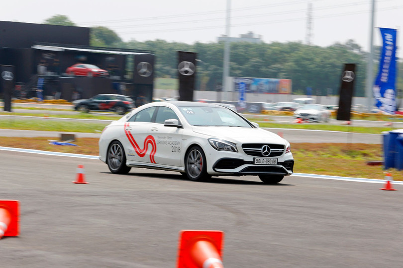 Học viện lái xe an toàn Mercedes-Benz 2018 có gì mới? ảnh 9
