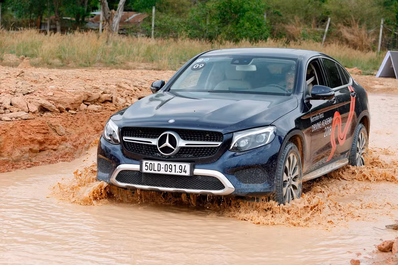 Học viện lái xe an toàn Mercedes-Benz 2018 có gì mới? ảnh 4