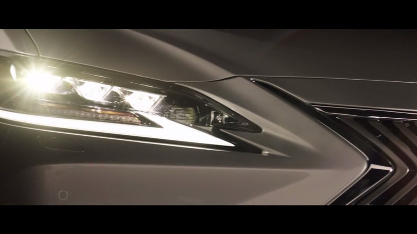 Lexus bất ngờ tiết lộ những hình ảnh đầu tiên của ES 2019 thế hệ mới ảnh 4