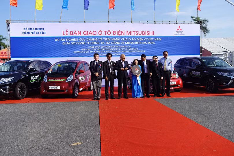 Mitsubishi Motors Nhật Bản chính thức bàn giao xe điện cho TP Đà Nẵng