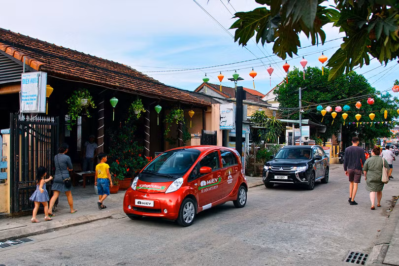 Mitsubishi Motors Nhật Bản chính thức bàn giao xe điện cho TP Đà Nẵng ảnh 2