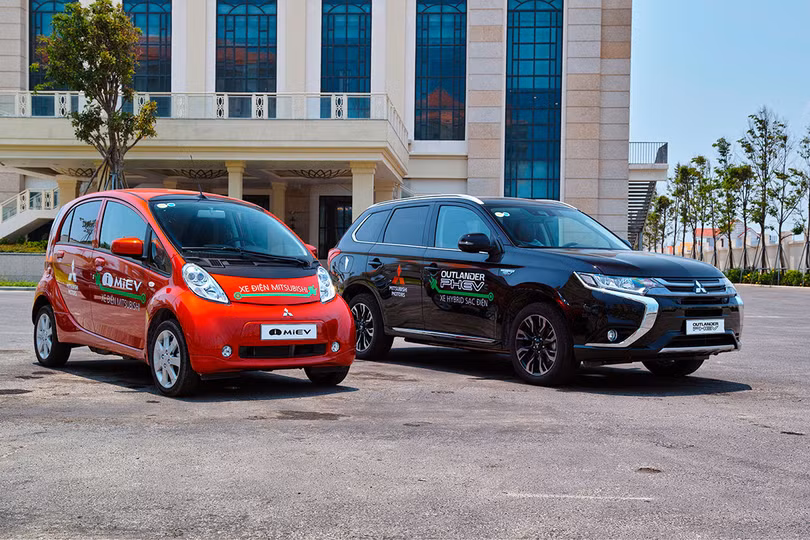 Mitsubishi Motors Nhật Bản chính thức bàn giao xe điện cho TP Đà Nẵng ảnh 1