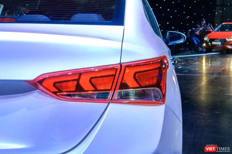 Tham vọng giành ngôi vương phân khúc B, Hyundai Accent 2018 chỉ có giá từ 425 triệu ảnh 10