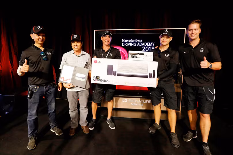 Học viện lái xe an toàn Mercedes-Benz 2018 có gì mới? ảnh 20