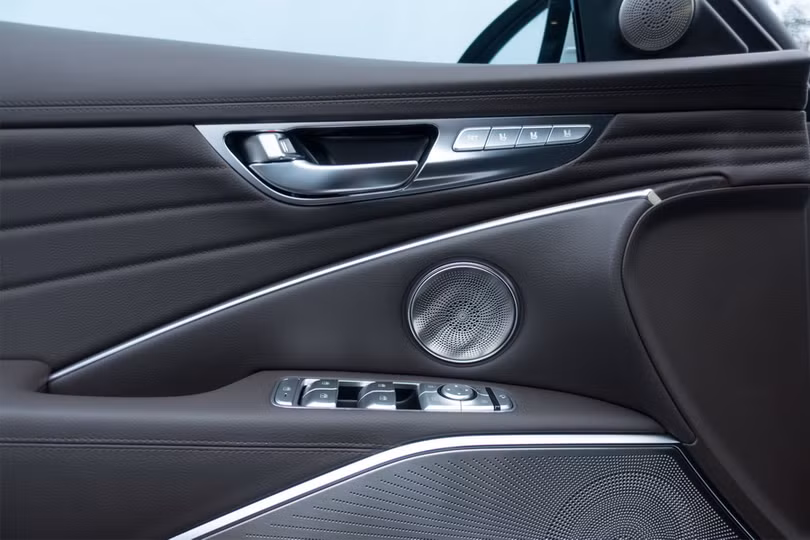 Có gì mới trên Kia K900 2019? ảnh 10