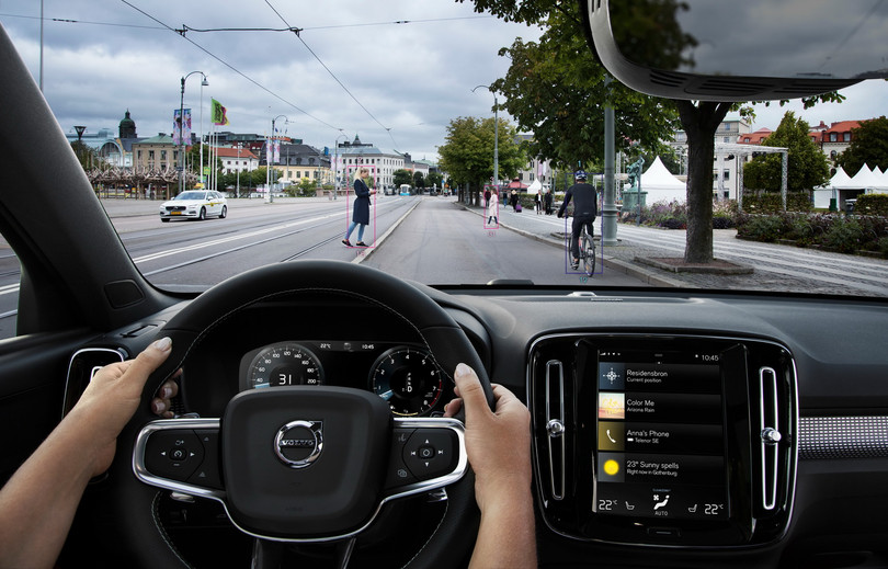 Volvo XC40 ẵm giải “Xe châu Âu của năm 2018” ảnh 2