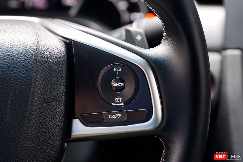 Honda Civic 1.8 E 2018 có xứng với mức giá 758 triệu đồng? ảnh 15