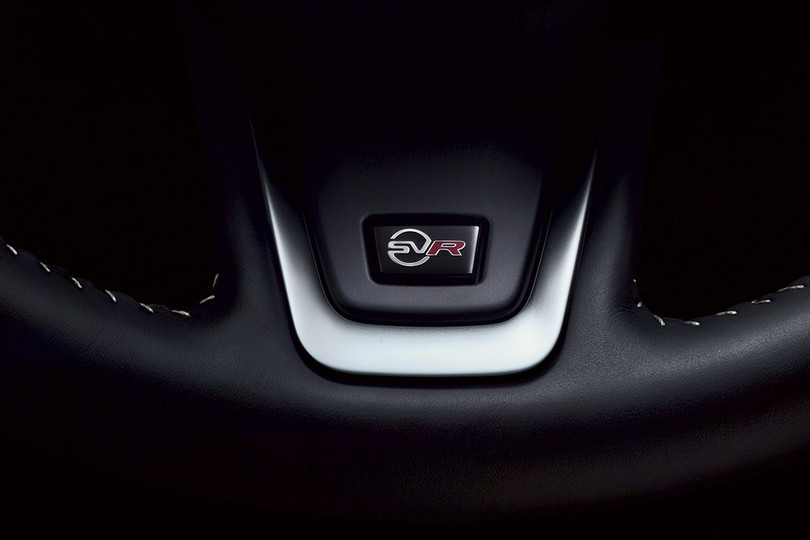 Jaguar trình làng F-PACE SVR, thách thức Porsche Cayenne S ảnh 15