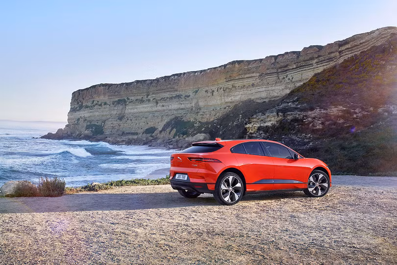 Jaguar I-PACE 2019: Quyết đấu đầu với đối thủ Tesla ảnh 6