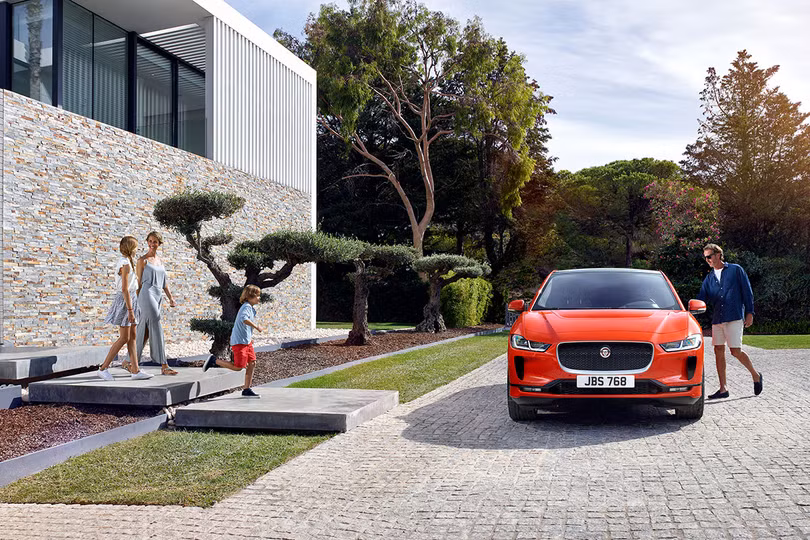 Jaguar I-PACE 2019: Quyết đấu đầu với đối thủ Tesla ảnh 9