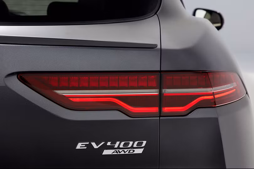 Jaguar I-PACE 2019: Quyết đấu đầu với đối thủ Tesla ảnh 17