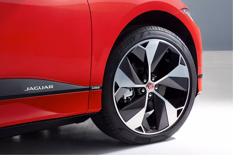 Jaguar I-PACE 2019: Quyết đấu đầu với đối thủ Tesla ảnh 16