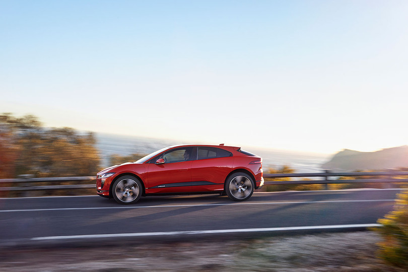 Jaguar I-PACE 2019: Quyết đấu đầu với đối thủ Tesla ảnh 10