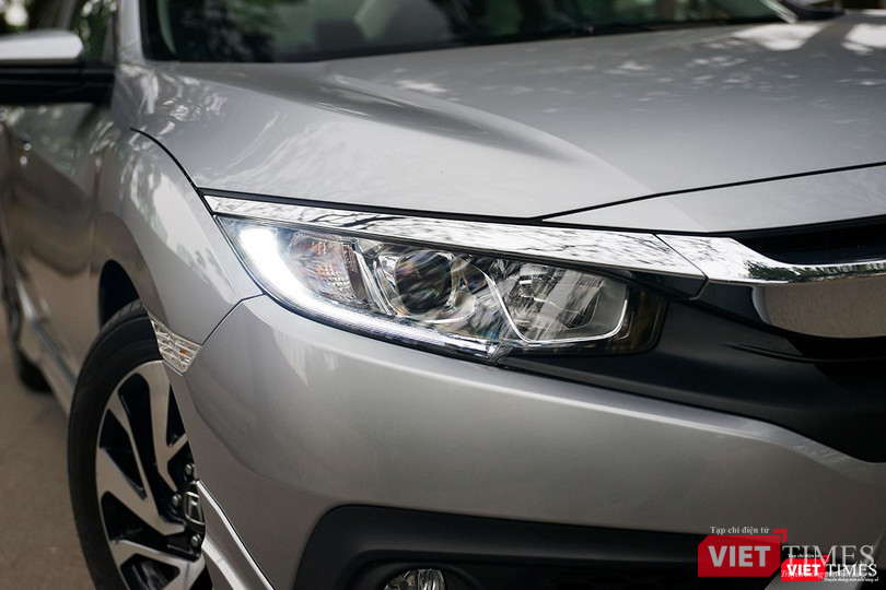 Honda Civic 1.8 E 2018 có xứng với mức giá 758 triệu đồng? ảnh 8
