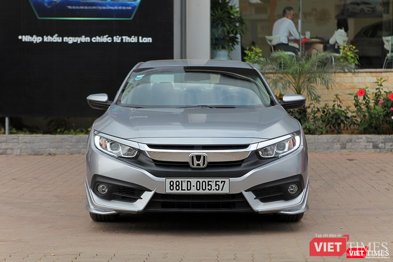 Honda Civic 1.8 E 2018 có xứng với mức giá 758 triệu đồng? ảnh 1