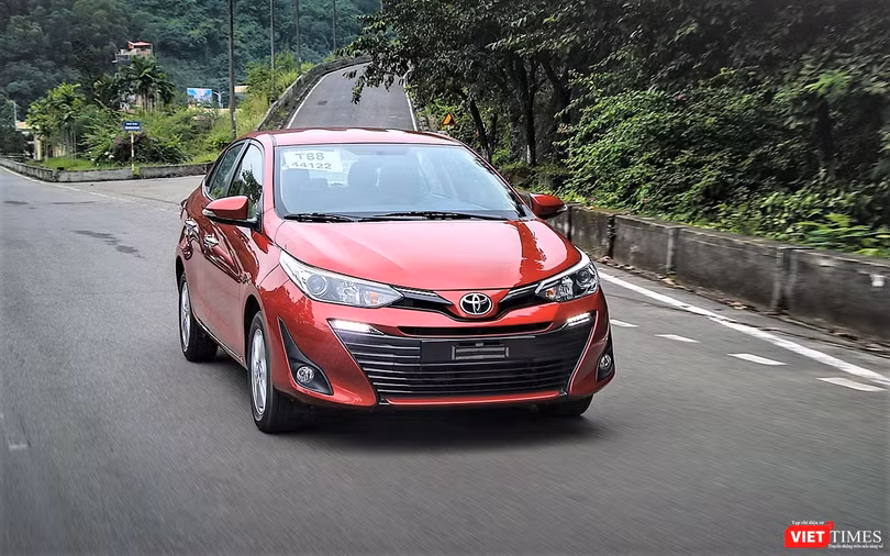 Thị phần của Toyota Việt Nam trên tổng thị trường đã giảm 6% so với cùng kỳ năm ngoái do chịu sự cạnh tranh của hàng loạt mẫu xe mới ra mắt của các đối thủ.