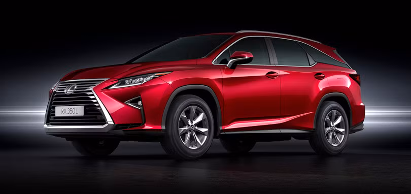 Tại thị trường Việt Nam, Lexus RX có 4 phiên bản 200t, 350, 350L và 450h. 