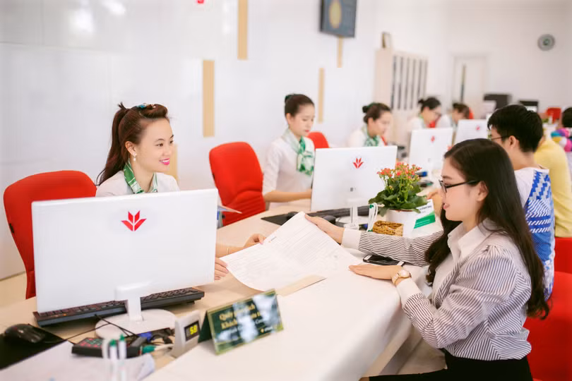 Ngân hàng mẹ VPBank đóng góp với mức lợi nhuận trước thuế hơn 3.800 tỷ đồng.