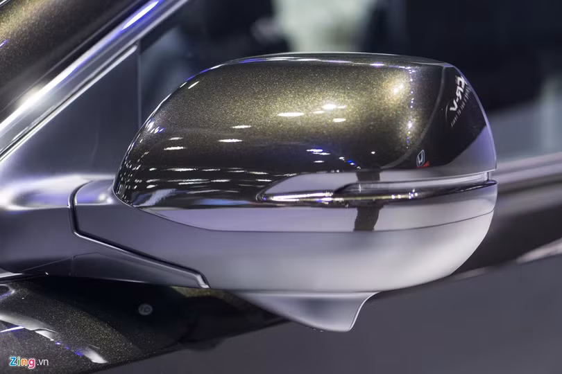 Gương chiếu hậu chỉnh điện, tích hợp đèn báo rẽ. Gương chiếu hậu chỉnh điện, tích hợp đèn báo rẽ.