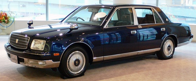 Toyota Century biểu trưng cho quyền lực của người giàu Nhật Bản. Ảnh:Wikipedia.