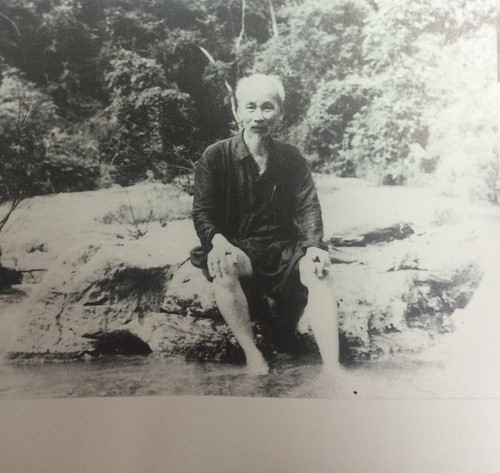 Những hình ảnh về cuộc đời bình dị của Bác ảnh 5