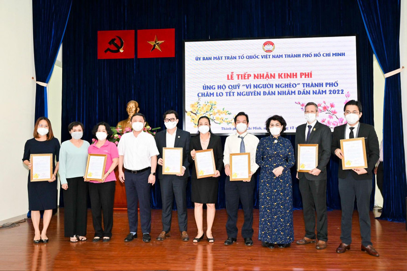 Các mạnh thường quân ủng hộ Quỹ “Vì người nghèo” do MTTQ TP.HCM phát động ngày 20/12/2021. Các mạnh thường quân ủng hộ Quỹ “Vì người nghèo” do MTTQ TP.HCM phát động ngày 20/12/2021.